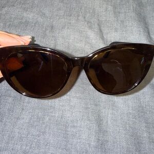 Kirkland Signature Women's Oversized Cat-Eye Sunglasses - Dark Brown